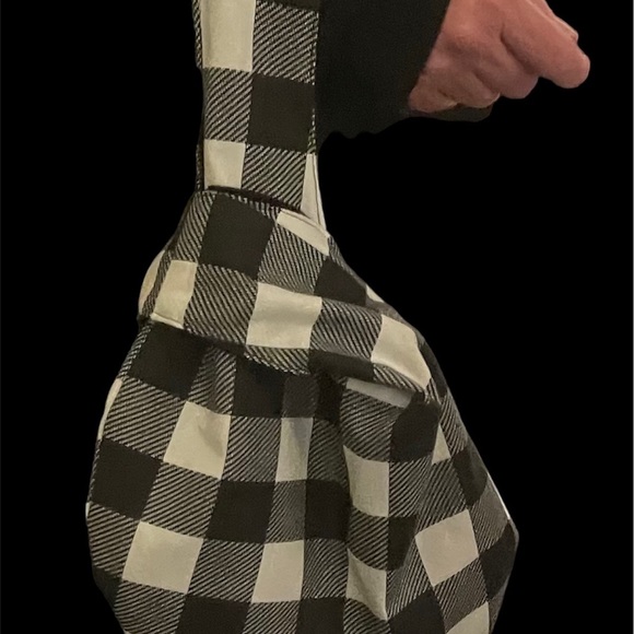 Japanese knot bag. Reversible. Black & White checkered one side all black other. - Picture 6 of 10